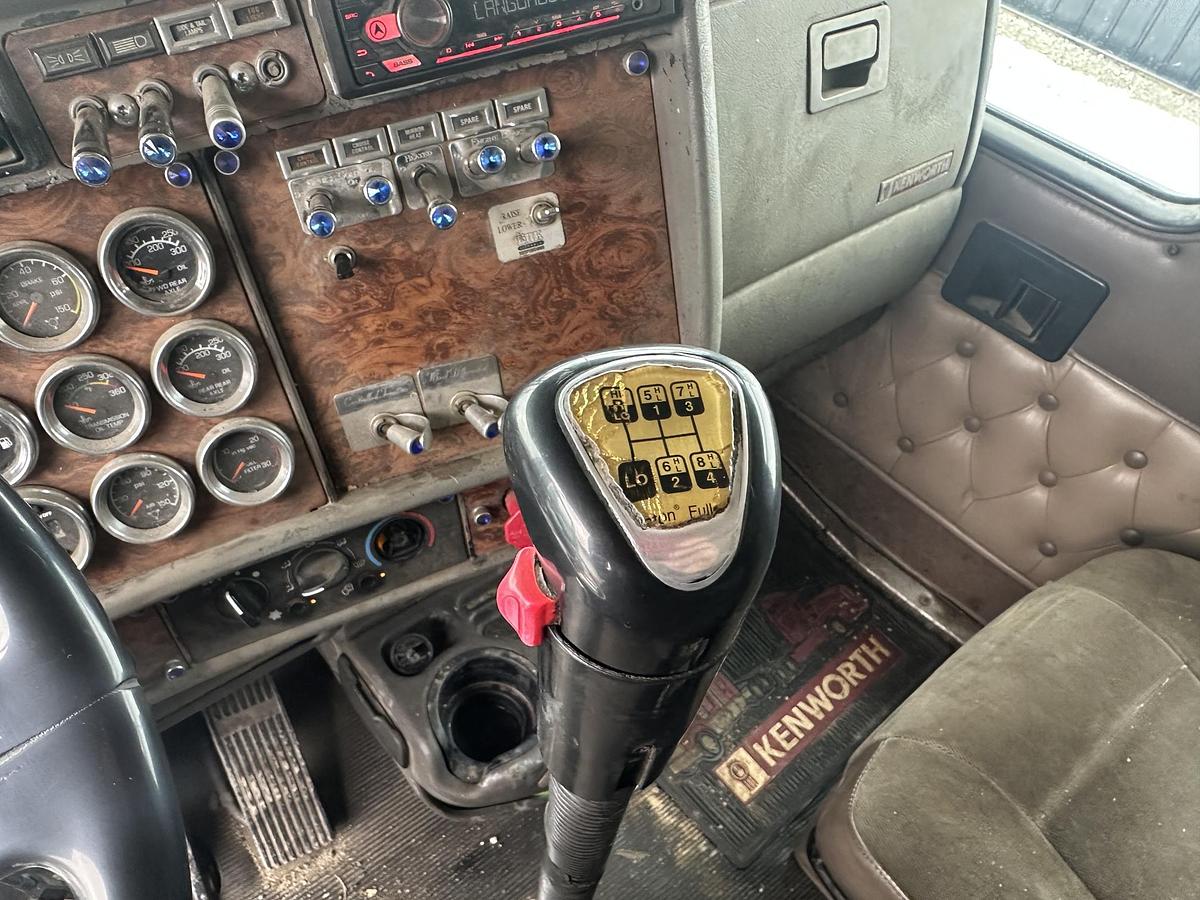 Used 2002 KENWORTH T800