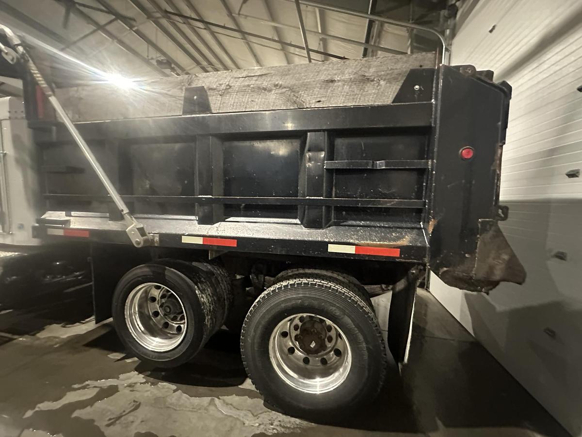 Used 2006 KENWORTH T300