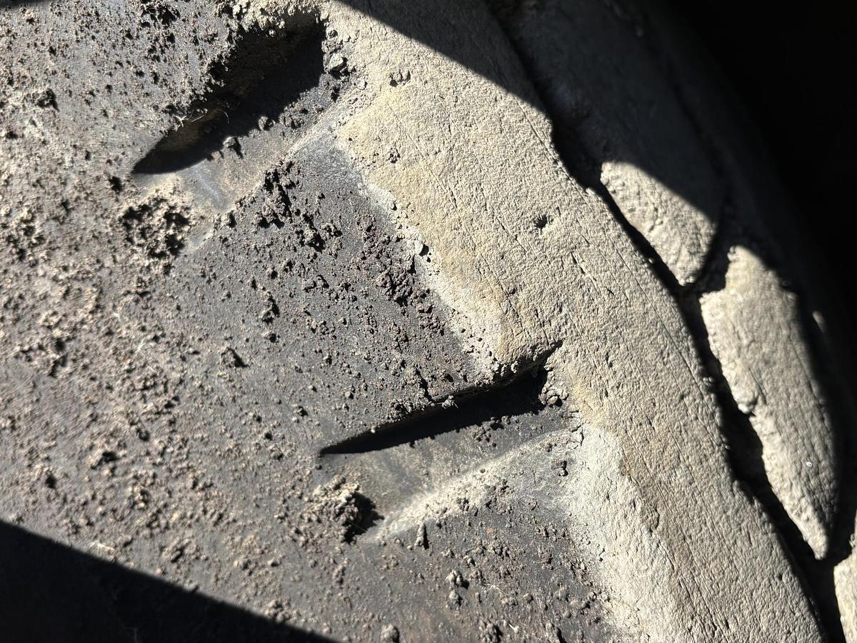 Used 2019 CATERPILLAR AP1000F