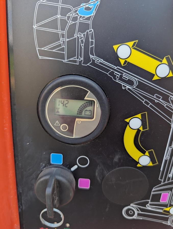 Used 2024 JLG TOUCAN 32E