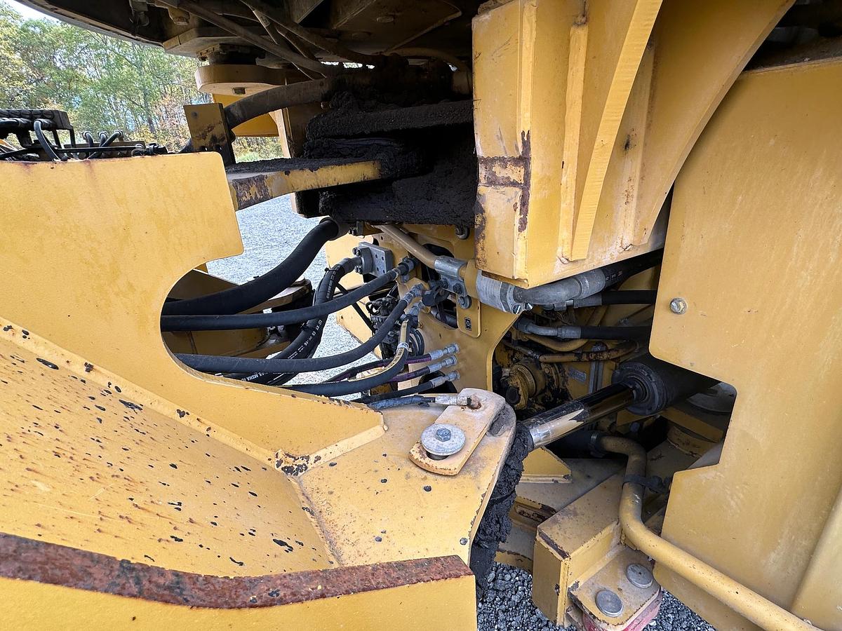 Used 2013 CATERPILLAR 972K