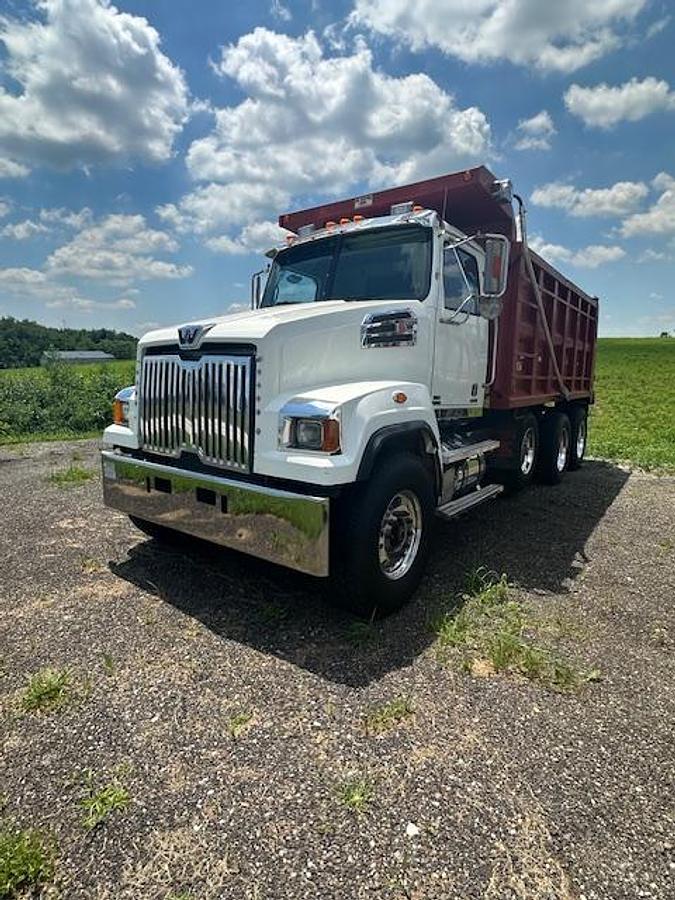 Used 2013 WESTERN STAR 4700