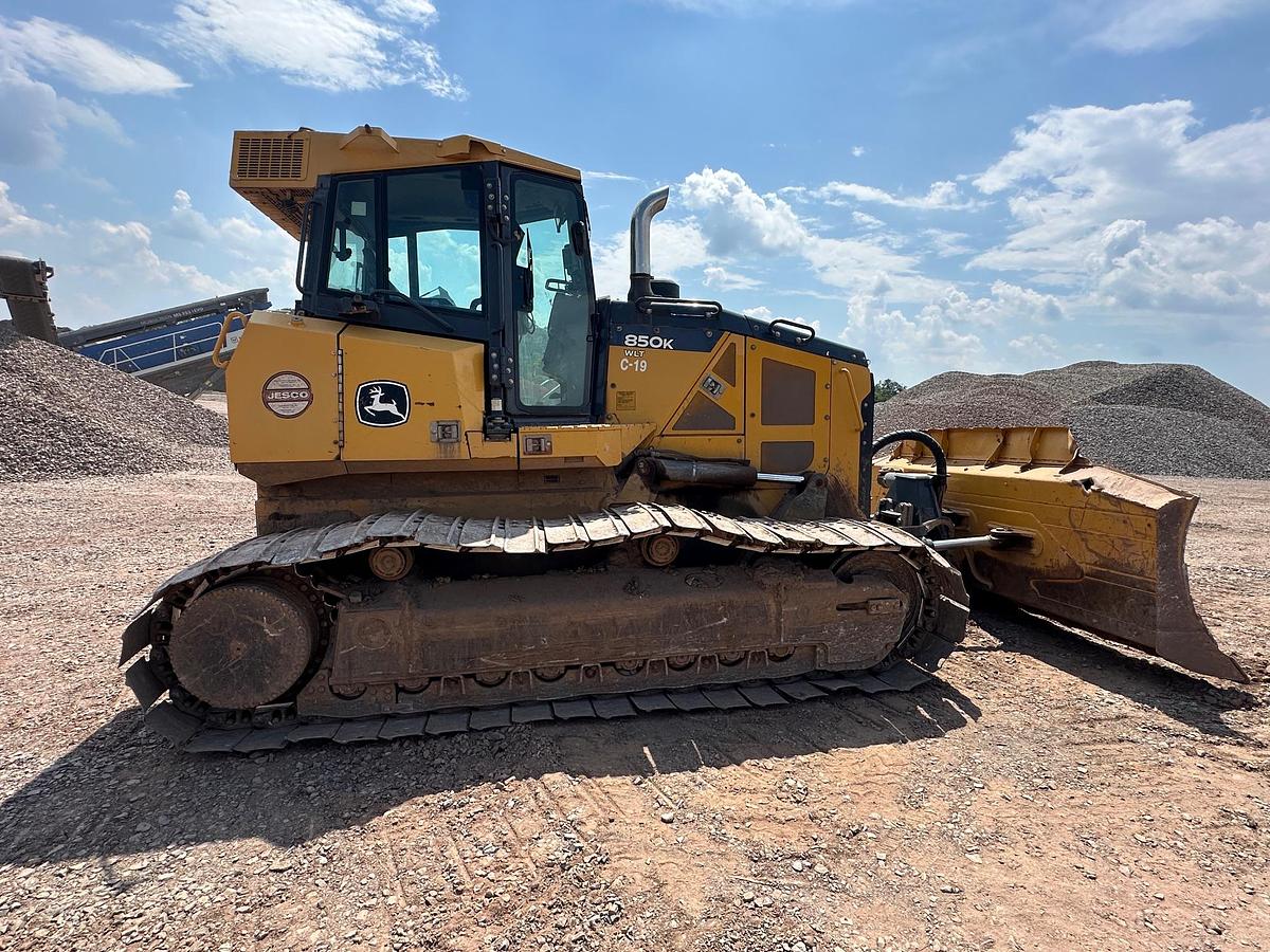 Used 2018 DEERE 850K WLT