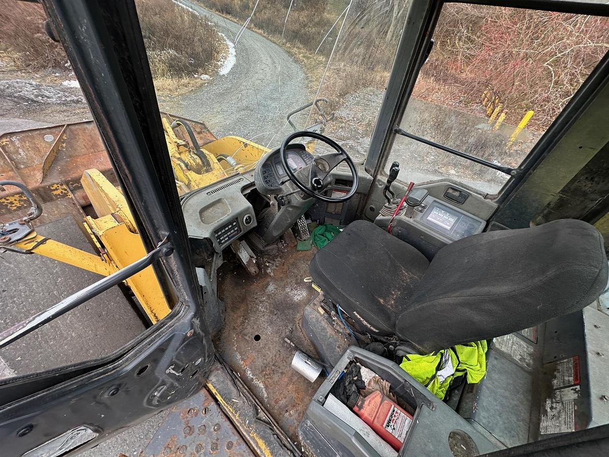 Used 2004 KOMATSU WA500-3