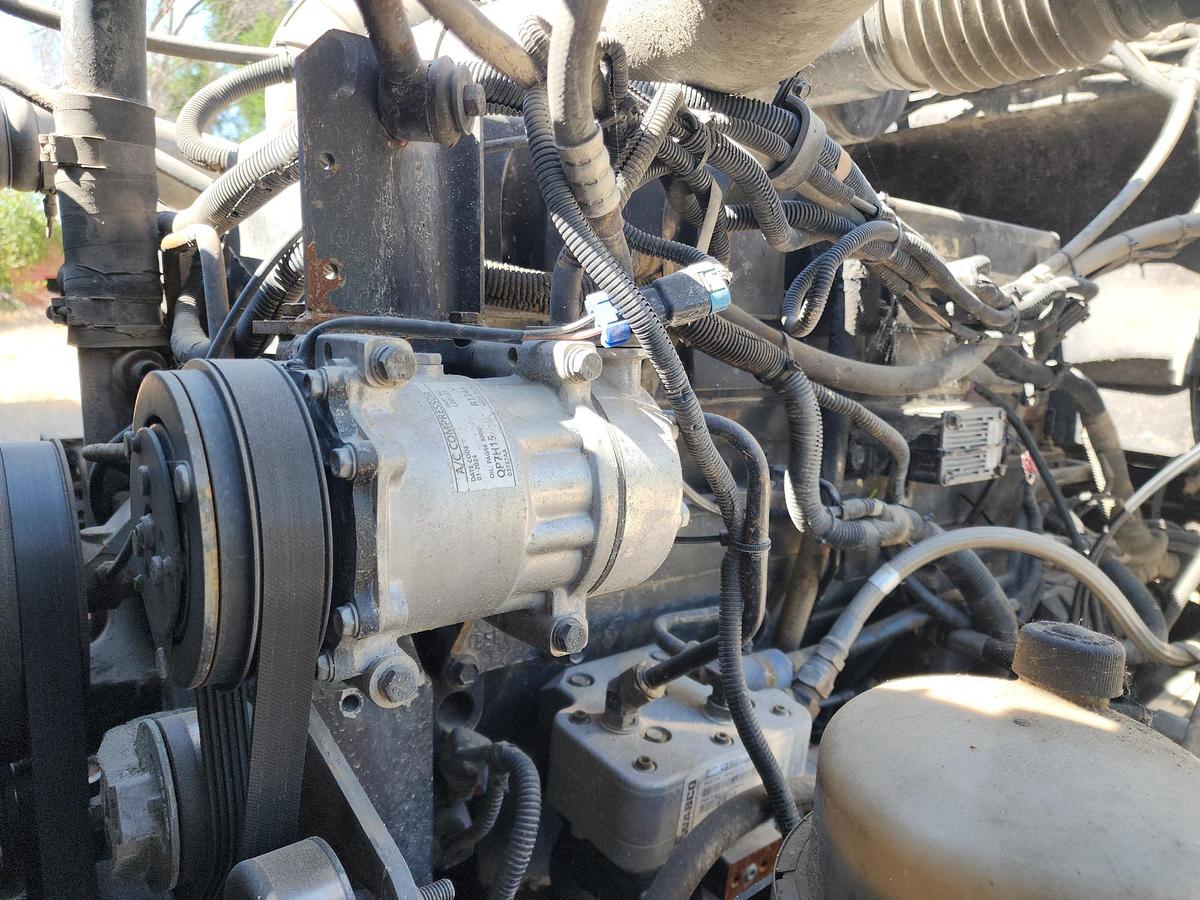 Used 2007 PETERBILT 379 Super Dump HD