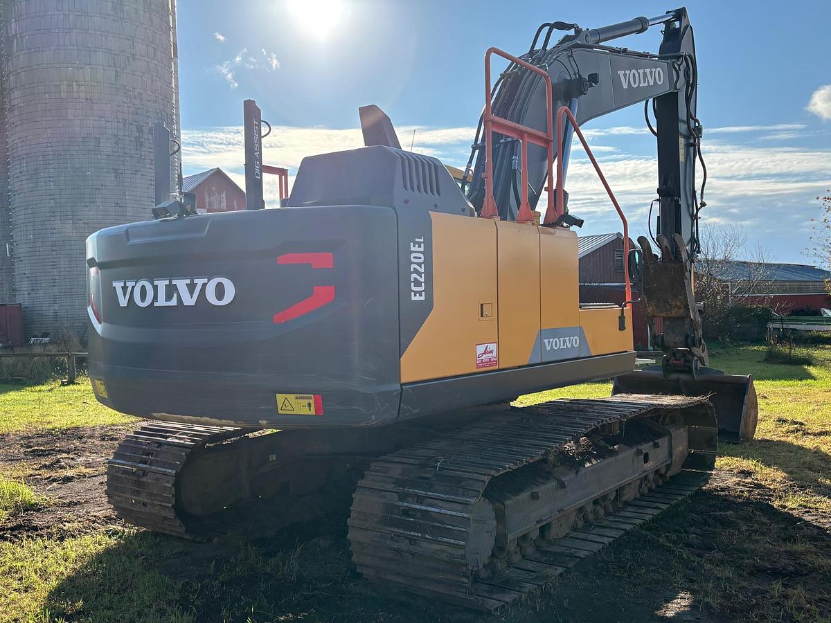 Used 2019 VOLVO EC220EL