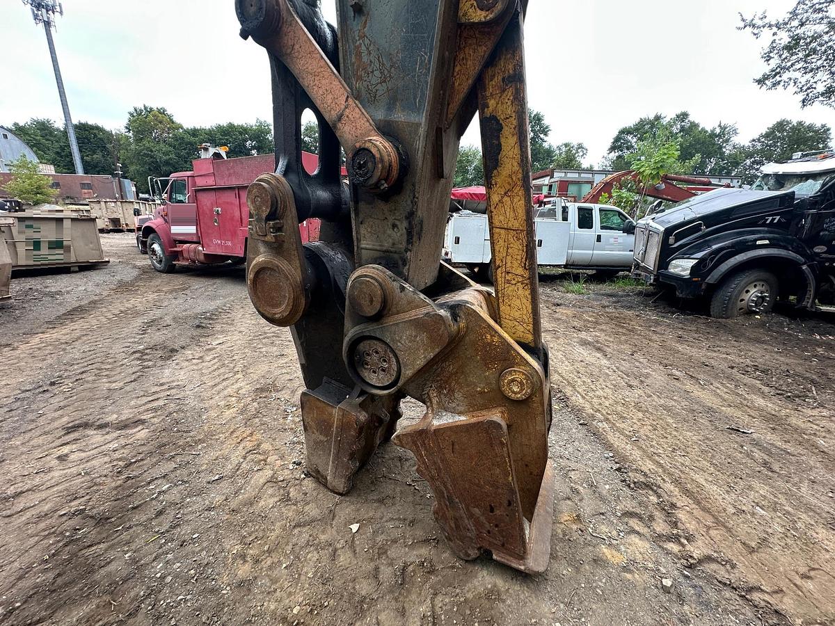 Used 2011 DEERE 450D LC