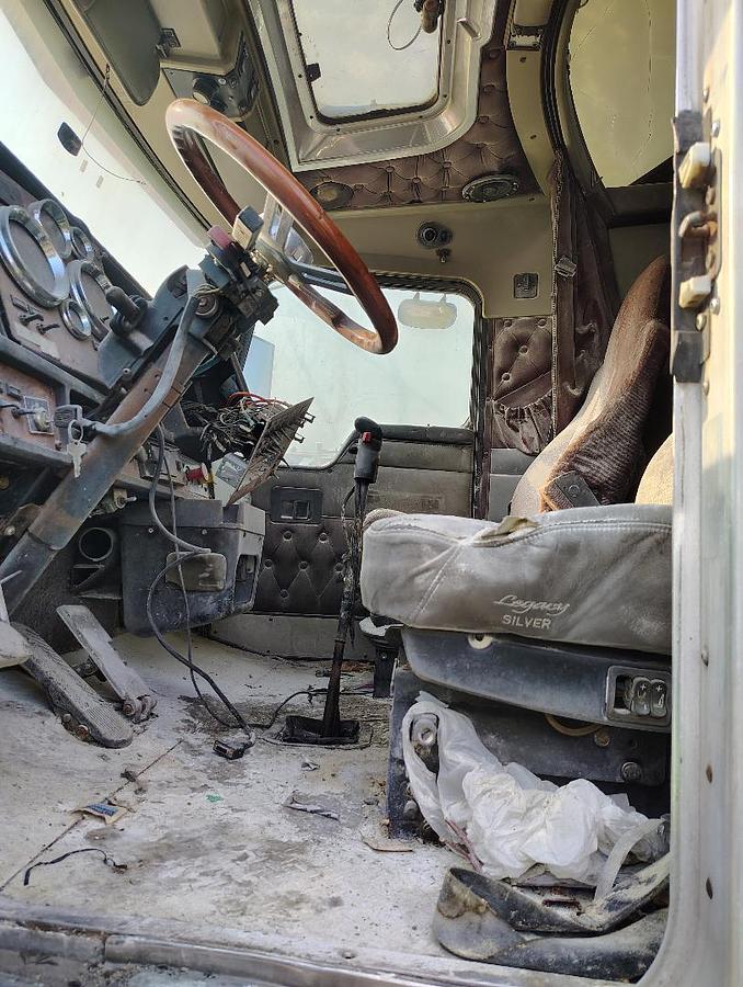 Used 2000 KENWORTH W900