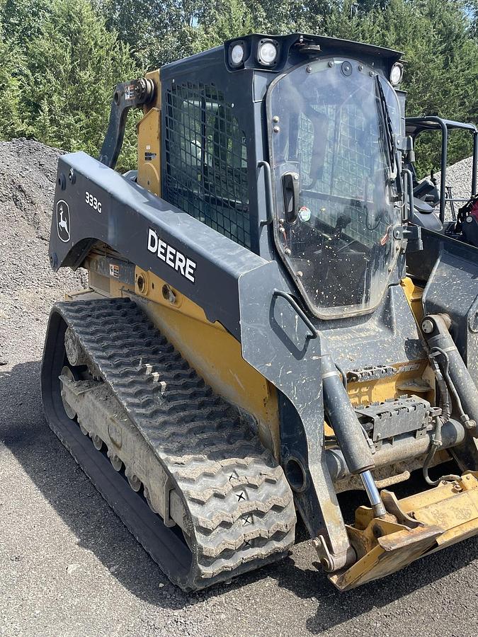 Used 2022 JOHN DEERE 333G