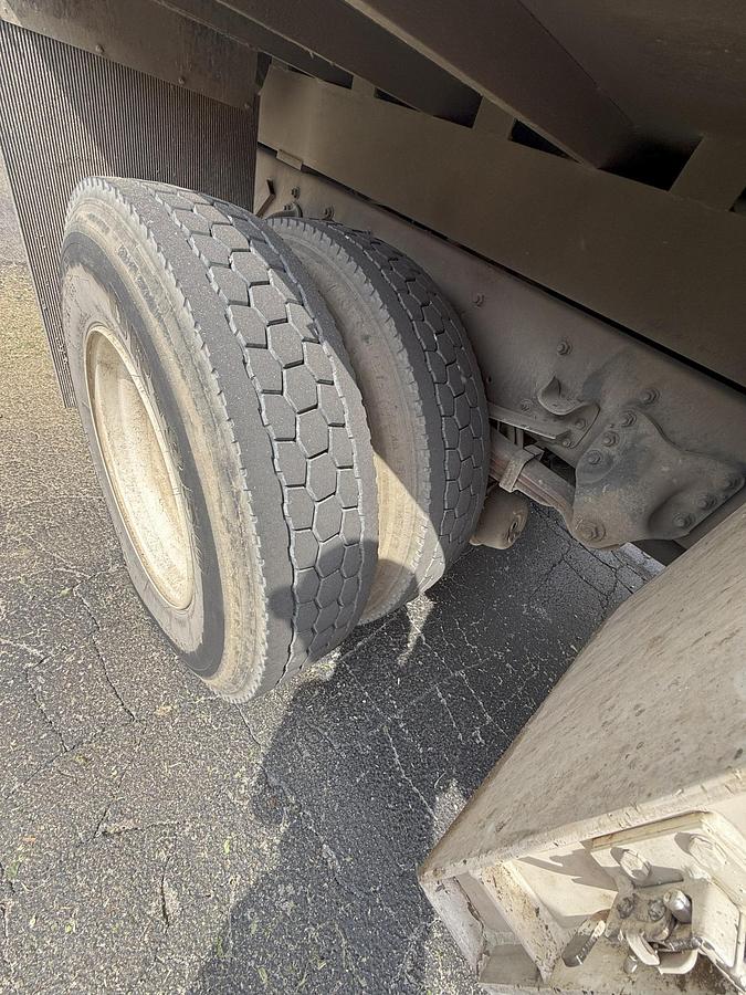 Used 2018 FREIGHTLINER Business Class M2 106