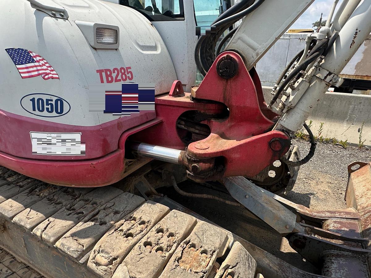 Used 2013 TAKEUCHI TB285