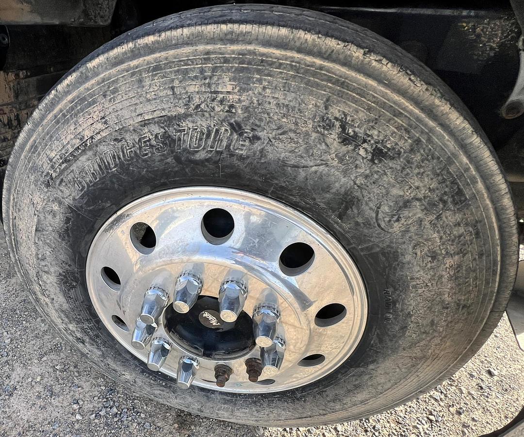 Used 2011 MACK Pinnacle CHU613