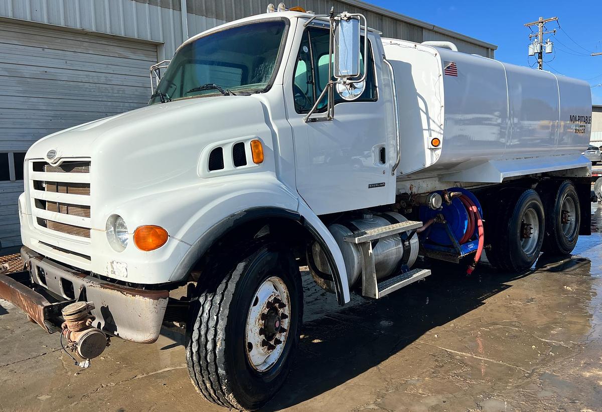 Used 2007 STERLING L7500 Water Truck