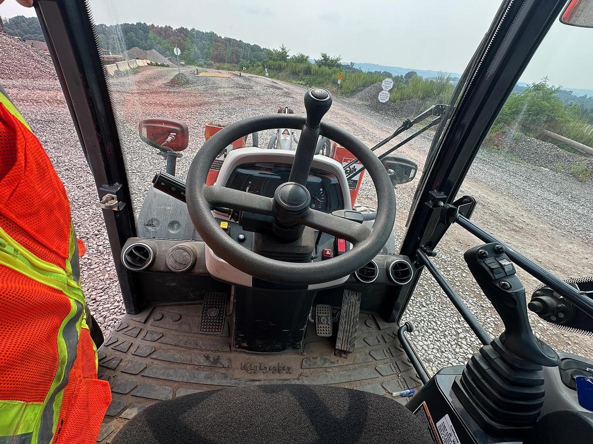 Used 2023 KUBOTA R640