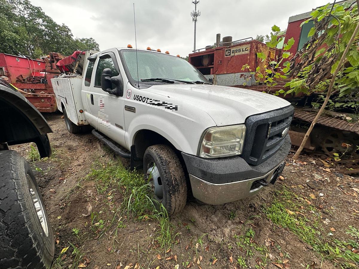 Used 2007 FORD F350 Service Truck