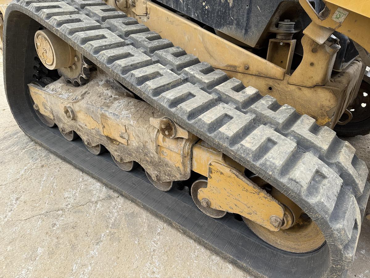 Used 2018 CATERPILLAR 299D2