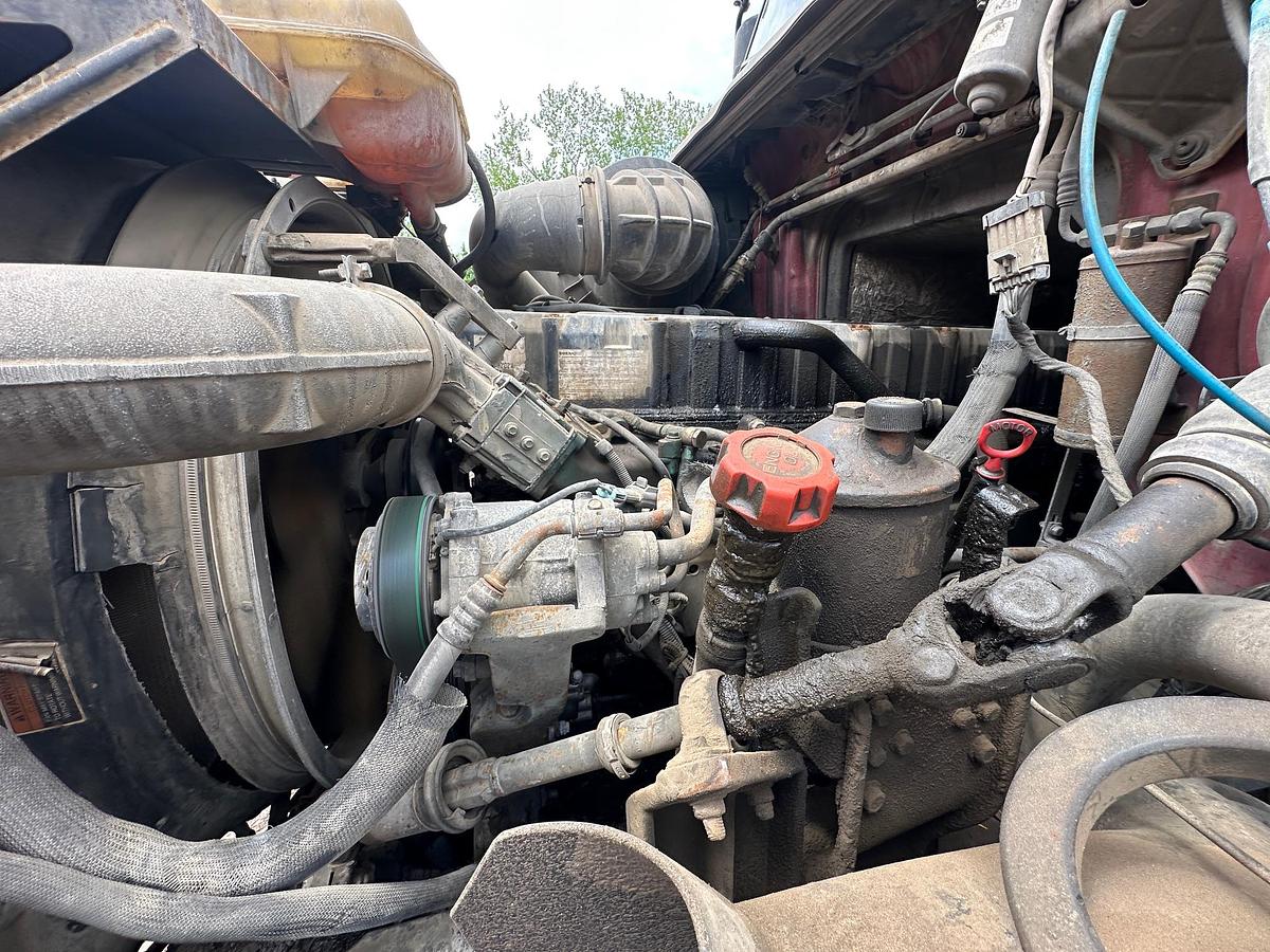 Used 2004 VOLVO Rear Discharge Mixer
