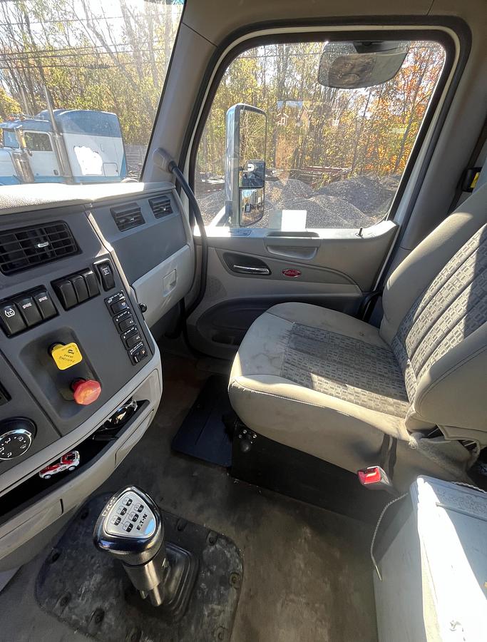 Used 2018 PETERBILT 579