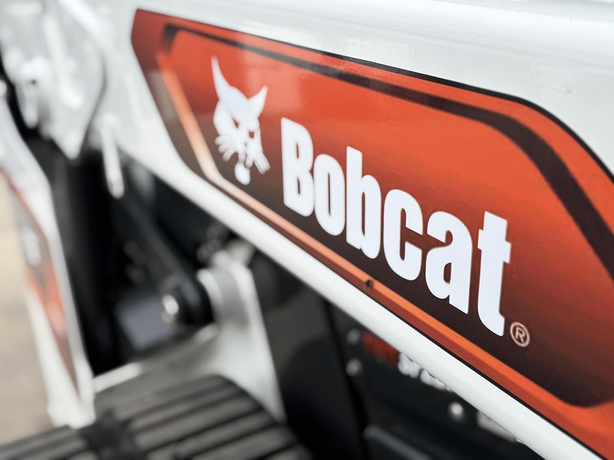 Used 2022 BOBCAT T76
