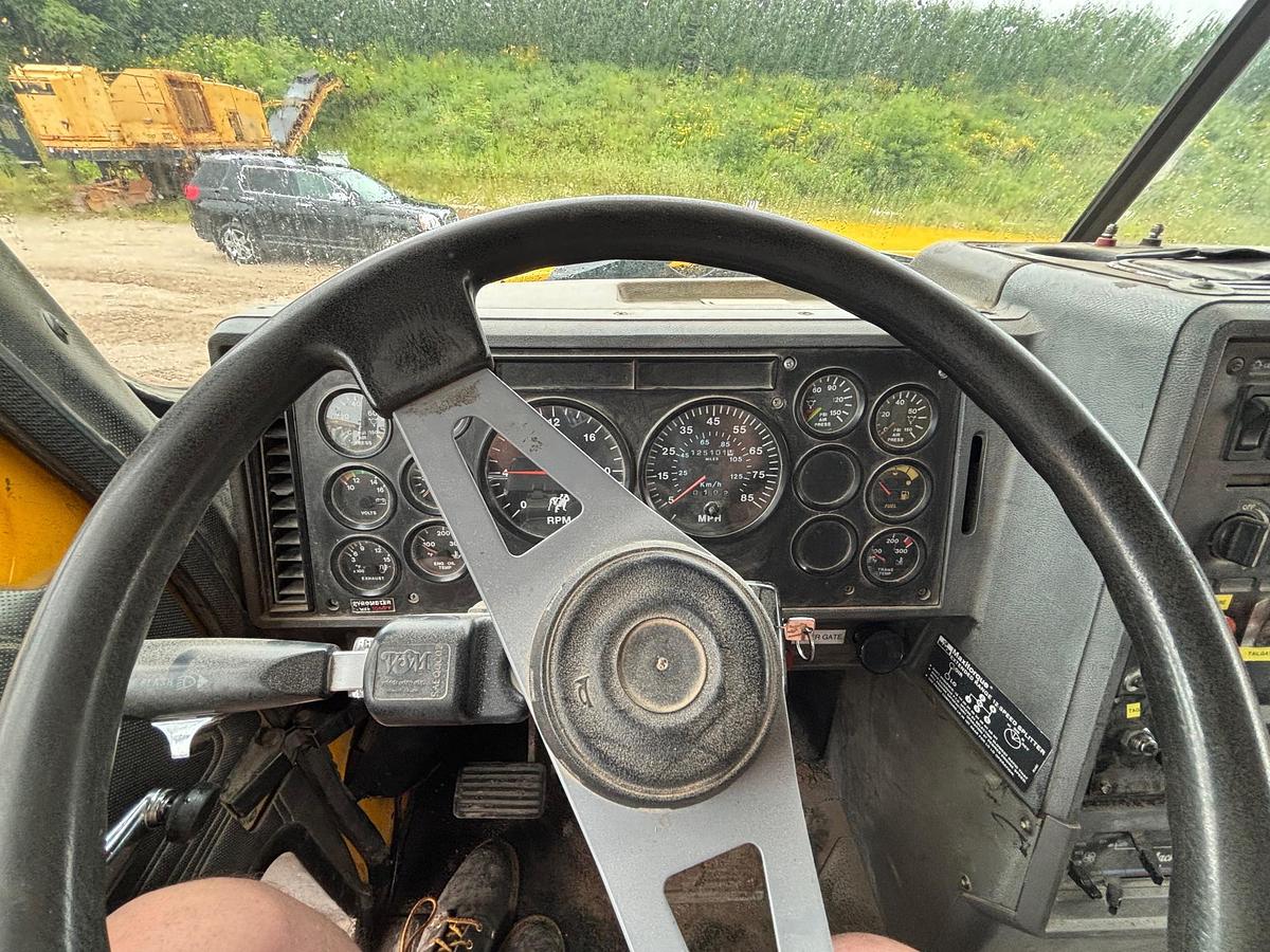 Used 1995 MACK CL713