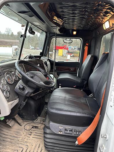 Used 2022 WESTERN STAR 4700