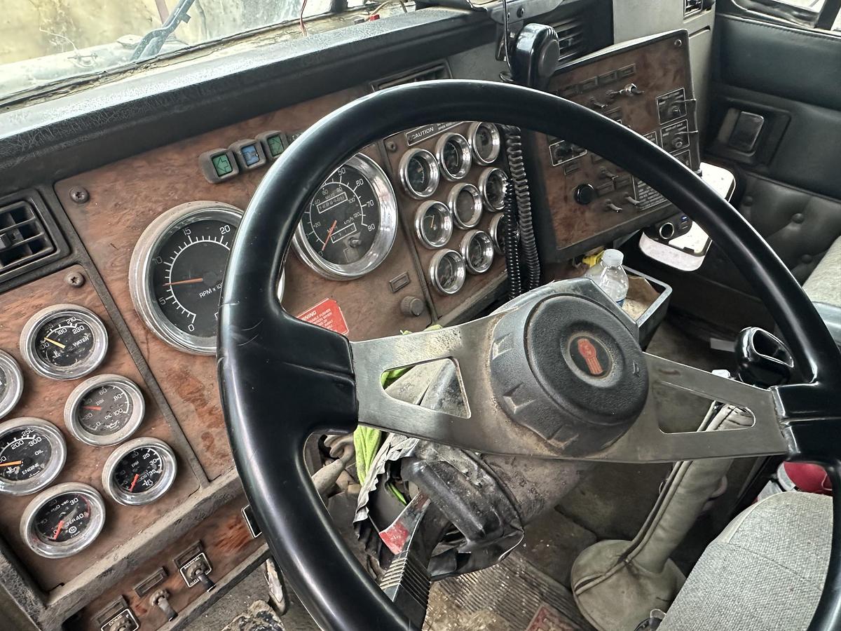 Used 1999 KENWORTH T800