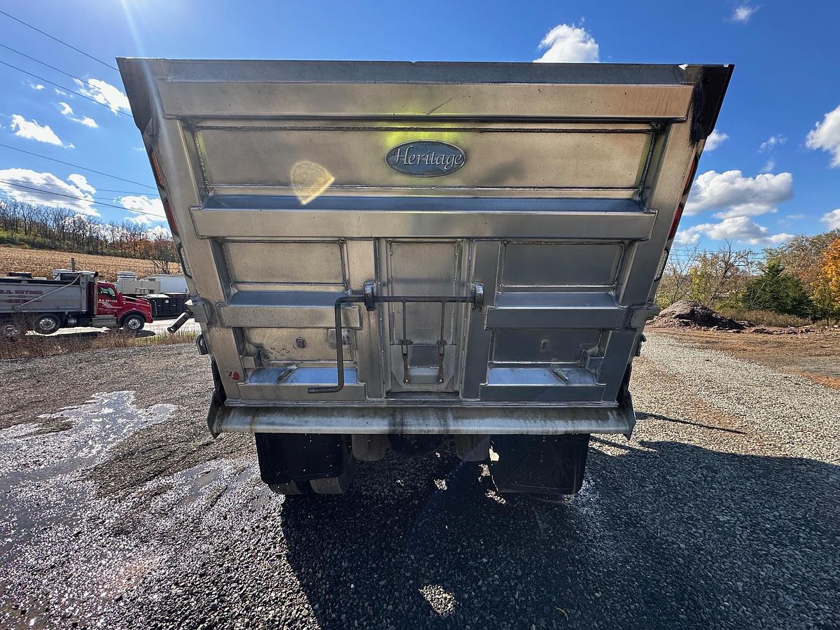 Used 2016 PETERBILT 365