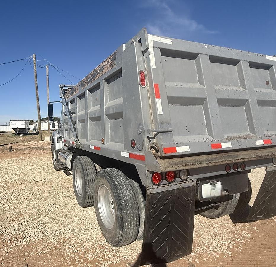 Used 2008 INTERNATIONAL 7400