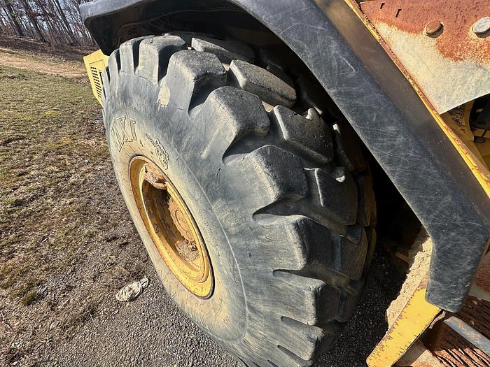 Used 2006 DEERE 300D