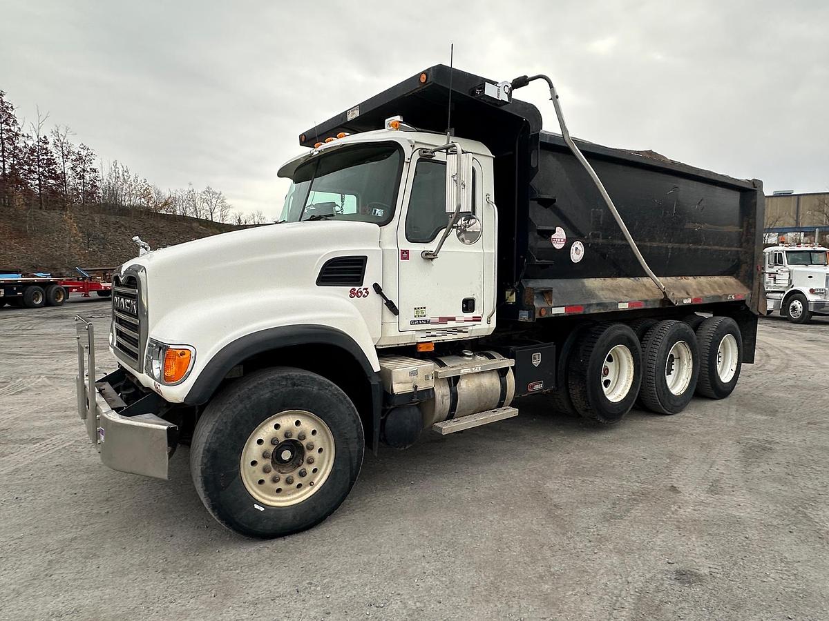 Used 2007 MACK CV713
