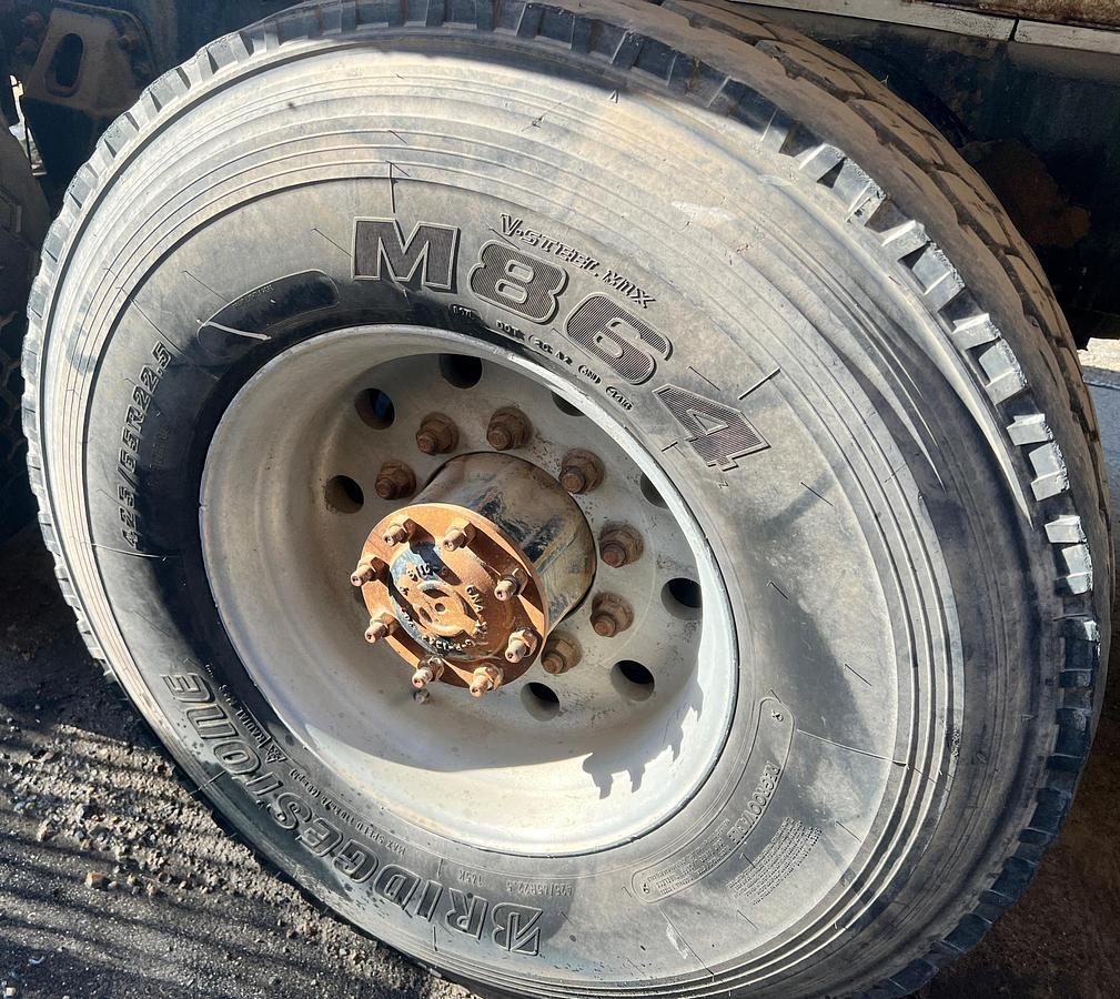 Used 2007 STERLING L7500 Water Truck