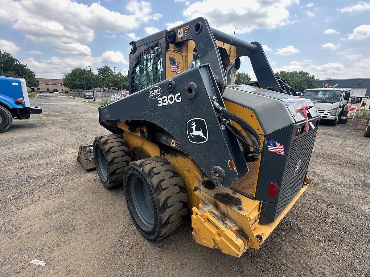 Used 2017 DEERE 330G