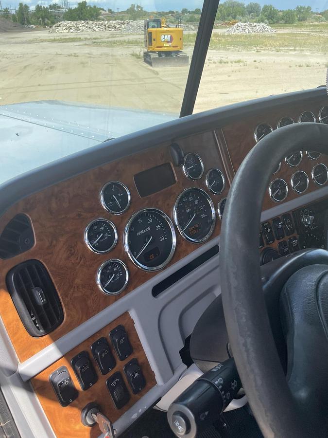 Used 2008 PETERBILT 388