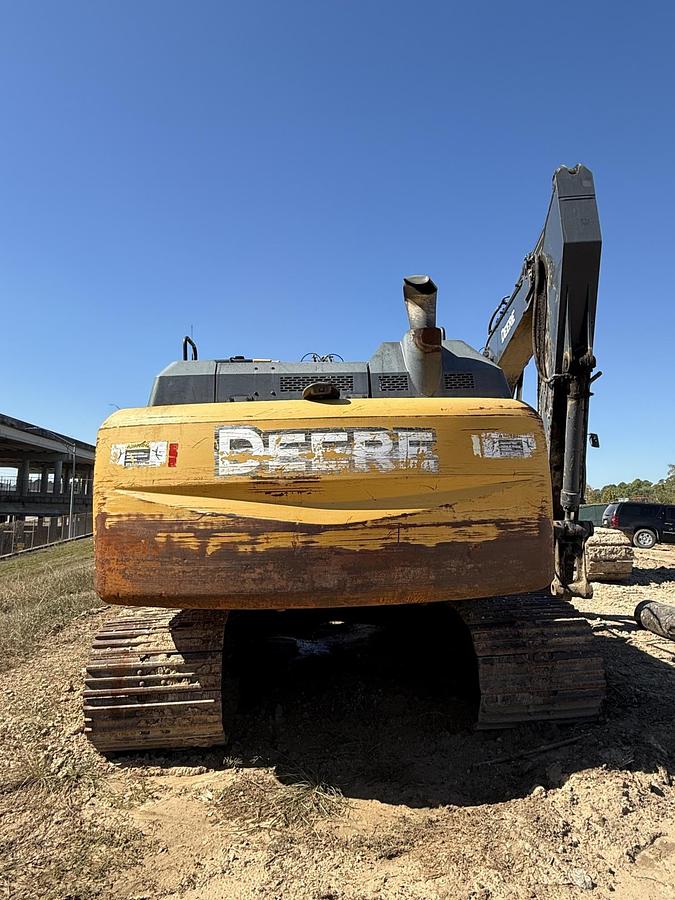 Used 2017 DEERE 210G LC