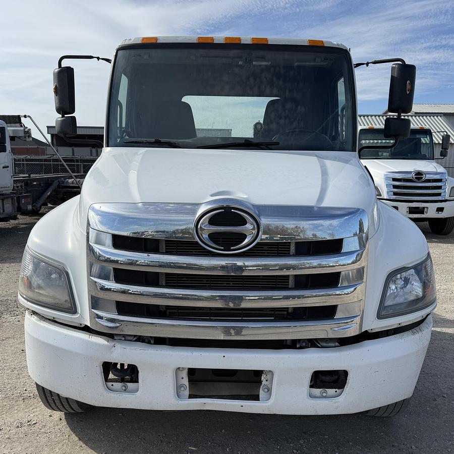 Used 2019 HINO 338