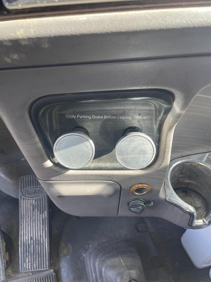 Used 2012 PETERBILT 389