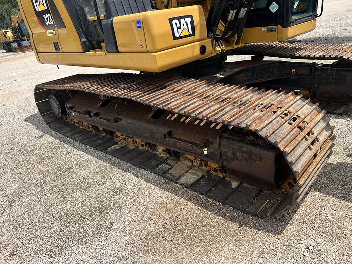 Used 2018 CATERPILLAR 323