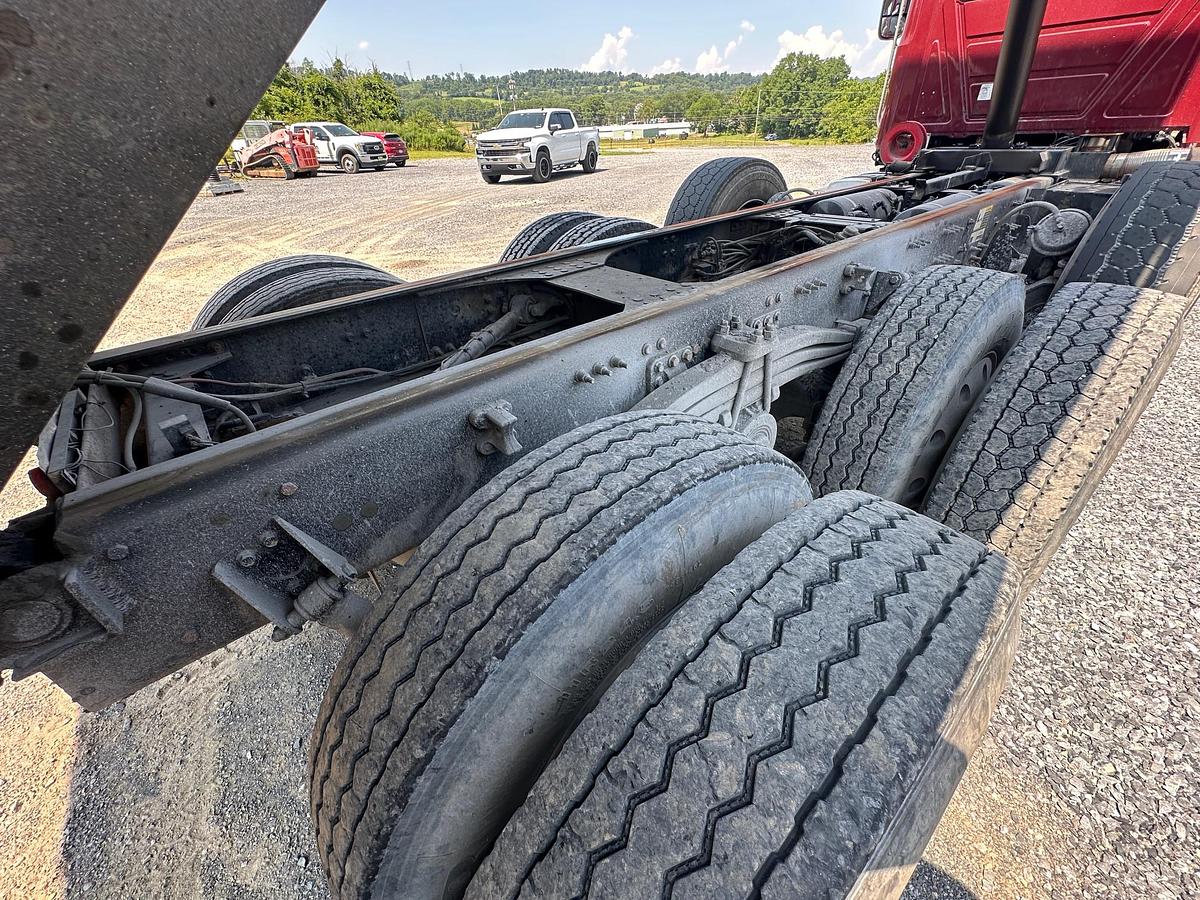 Used 2020 MACK Granite GR64F