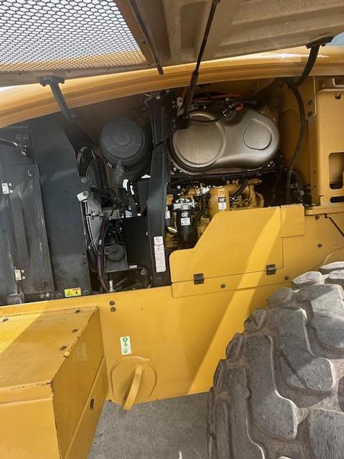 Used 2019 CATERPILLAR 930M