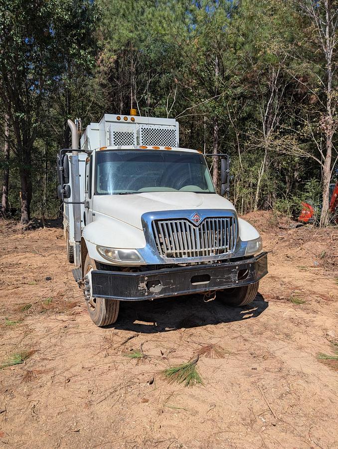 Used 2001 INTERNATIONAL DT466