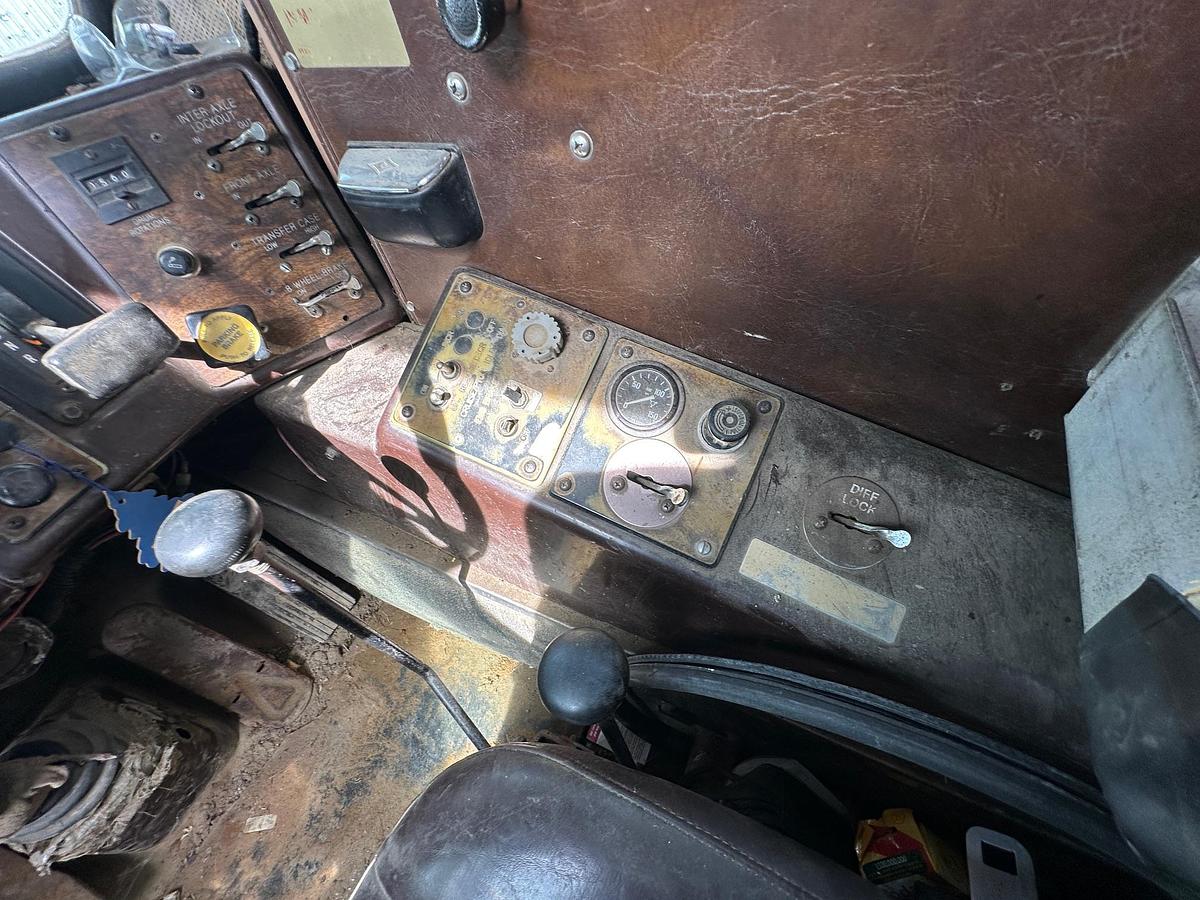 Used 1997 ADVANCE Front Discharge Mixer