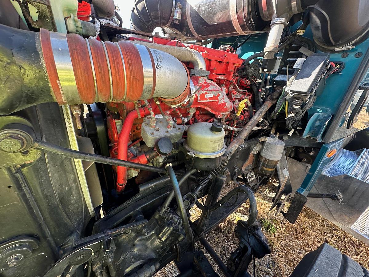 Used 2012 PETERBILT 365