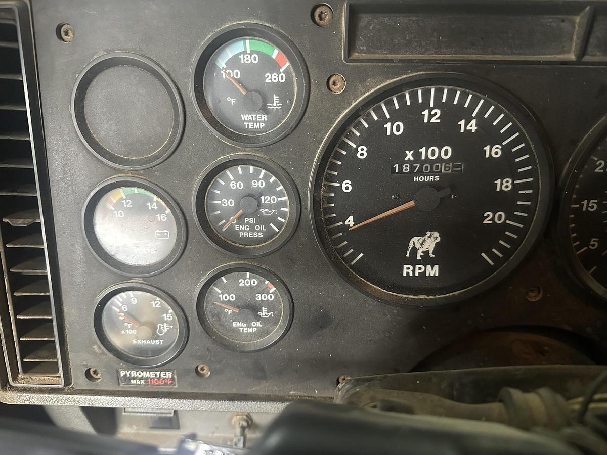 Used 1999 MACK CL713