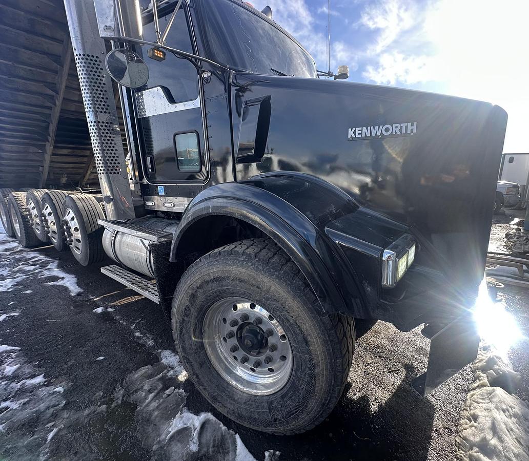 Used 2006 KENWORTH T800