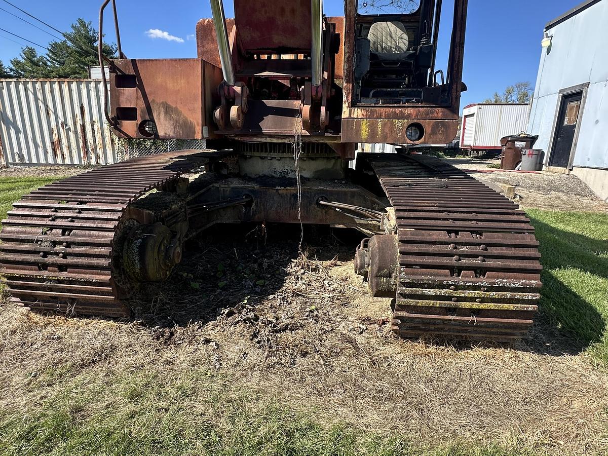 Used 1984 CASE POCLAIN 220CKNA