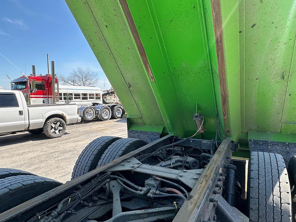 Used 2019 PETERBILT 389 Glider