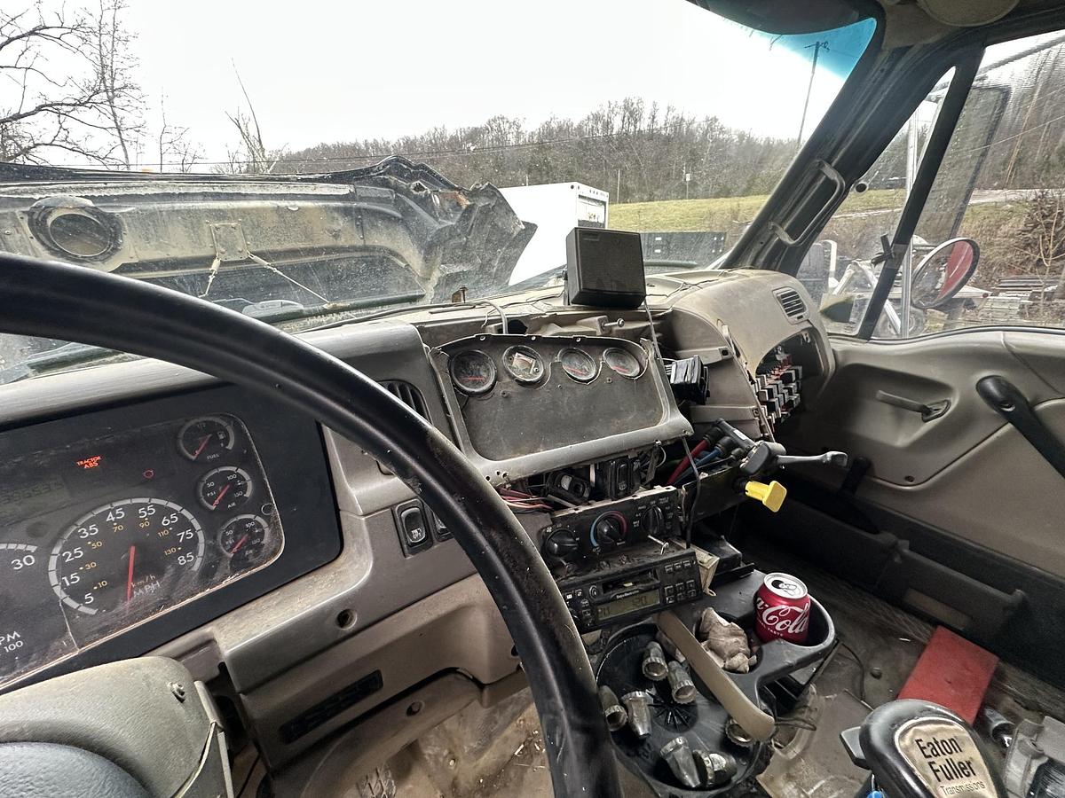 Used 2006 STERLING L9500