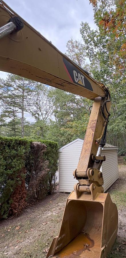 Used 2013 CATERPILLAR 321D LCR