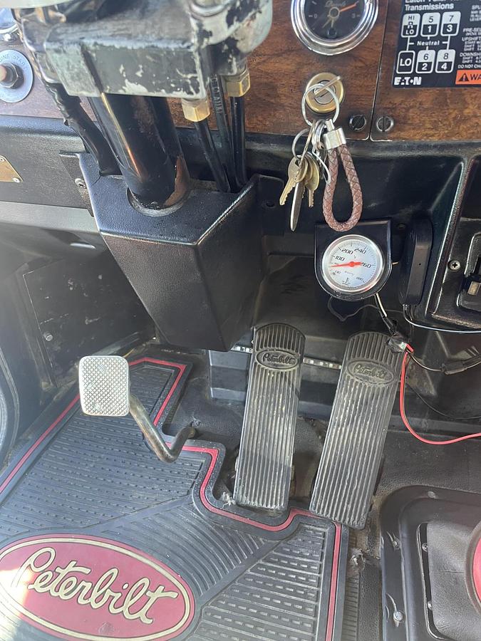 Used 1989 PETERBILT 379