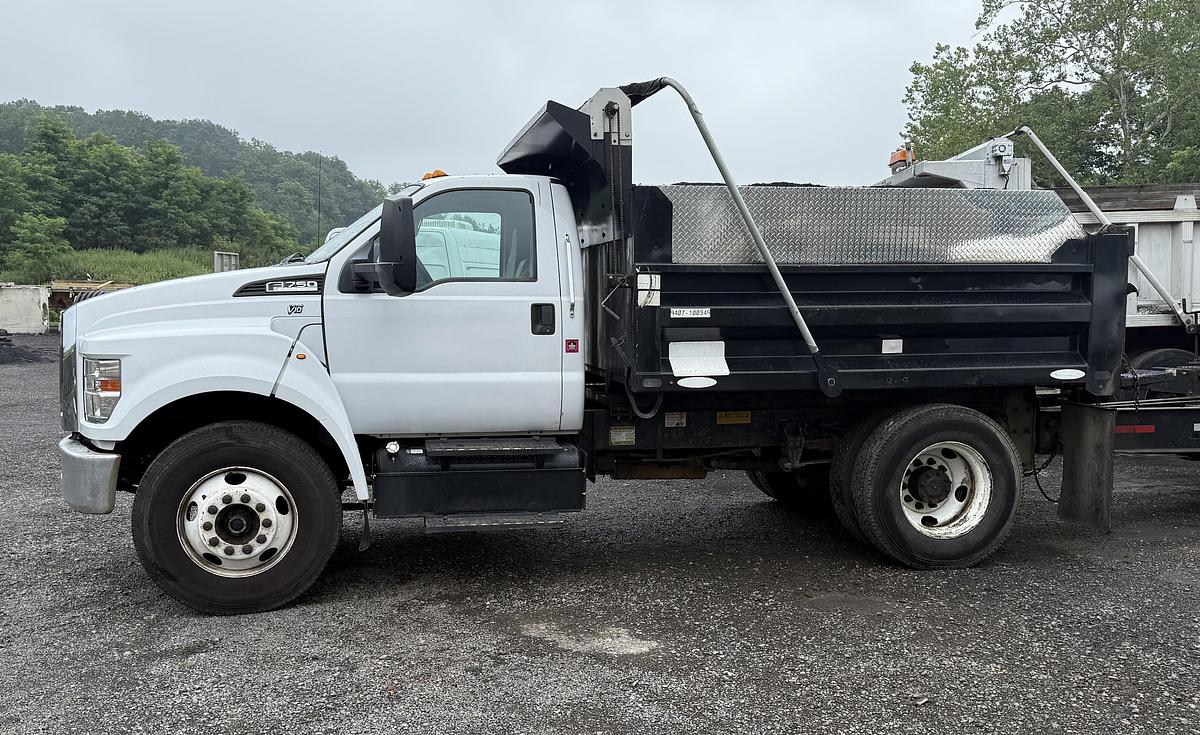 Used 2016 FORD F-750